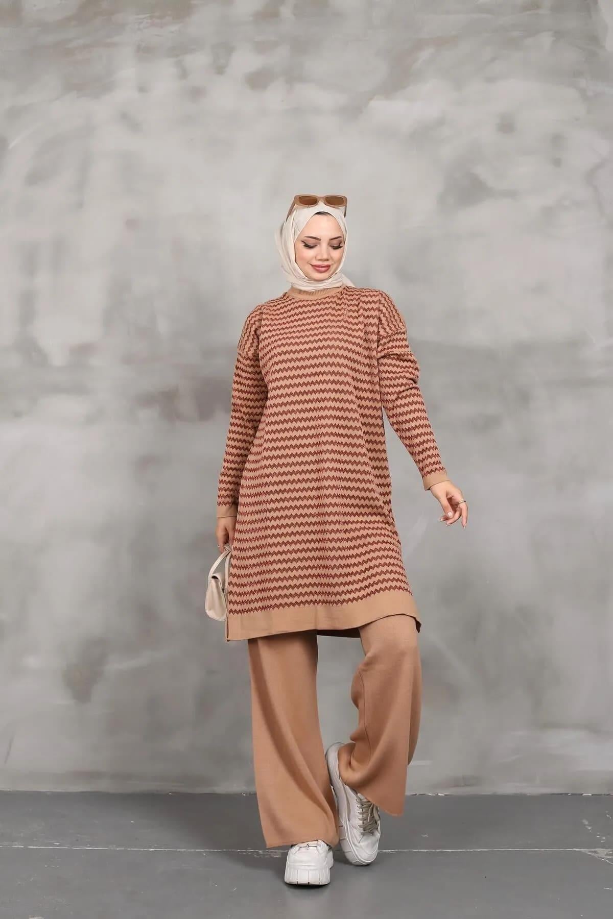 KADIN MODEST YAN ÇİZGİ DESENLİ SİMLİ TRİKO TUNİK PANTOLON 2Lİ ALT-ÜST TAKIM