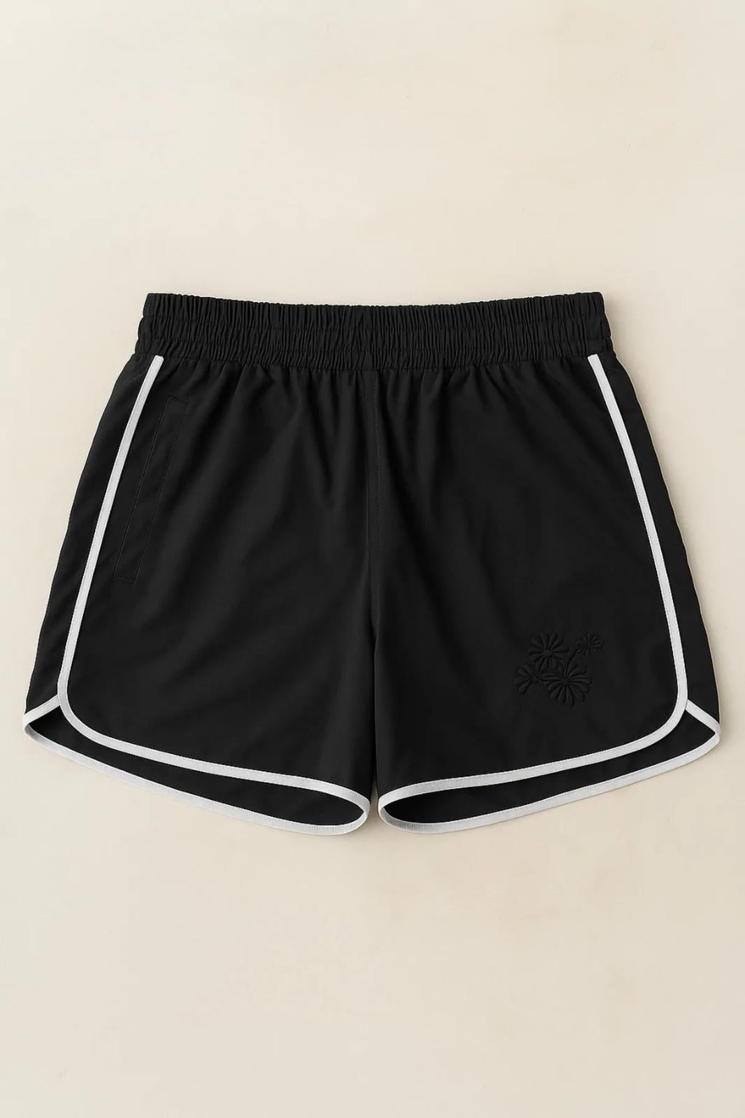 Kadın Siyah Cepli Çiçek Nakışlı Şeritli Deniz Şortu