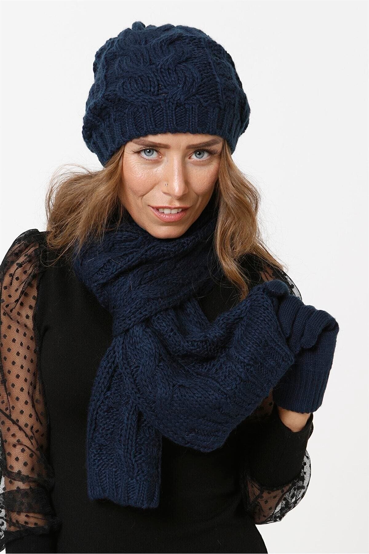 KADIN TRİKO ÖRGÜ MODEL ATKI BERE ELDİVEN SET