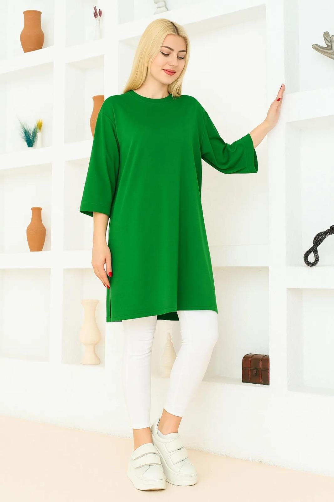 Kadın Yeşil Oversize Tunik Tişört – Yarım Kollu, Yuvarlak Yaka, Rahat Kesim