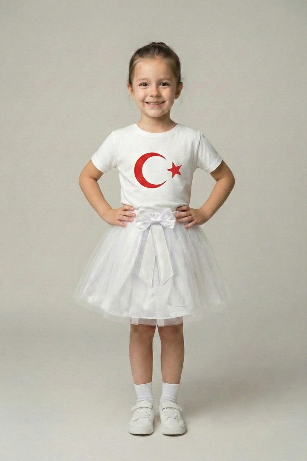Kız Çocuk Beyaz Kısa Kol Ay Yıldız Tişört Beyaz Tütü Etek Takım 23 Nisan Gösteri Kıyafeti