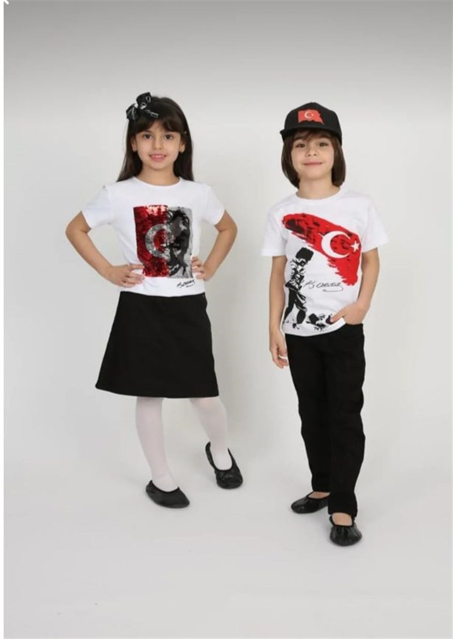 kız erkek çocuk 23 Nisan 29 Ekim 10 Kasım 19 Mayıs Gösteri Kıyafeti Desenli T-shirt Etek Takım