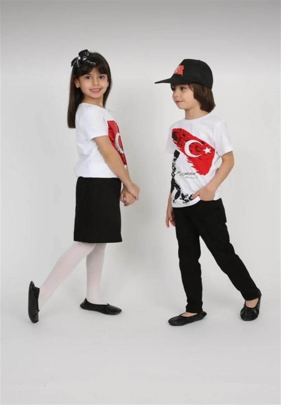kız erkek çocuk 23 Nisan 29 Ekim 10 Kasım 19 Mayıs Gösteri Kıyafeti Desenli T-shirt Etek Takım
