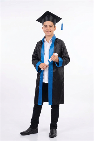 Çocuk Ortaokul Mavi Şeritli Siyah Mezuniyet Cübbesi ve Kep Takımı
