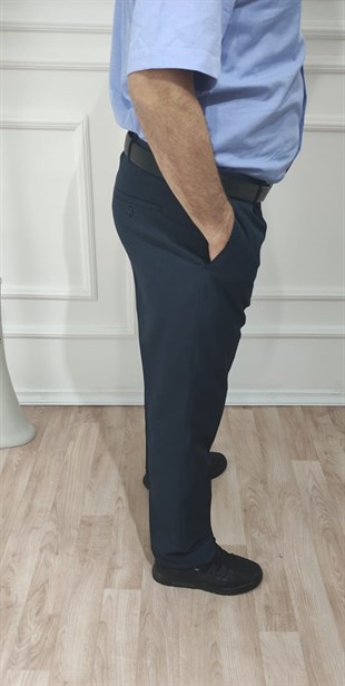 Erkek Klasik Kesim Pileli Kumaş Pantolon