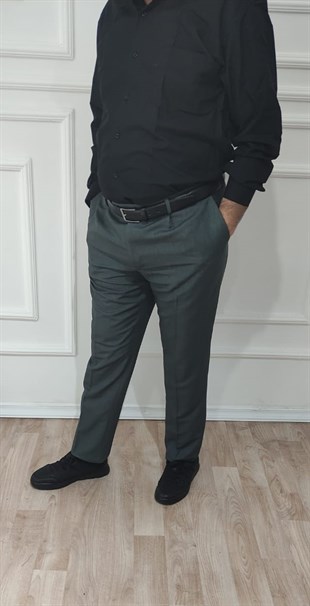 Erkek Klasik Kesim Pileli Kumaş Pantolon