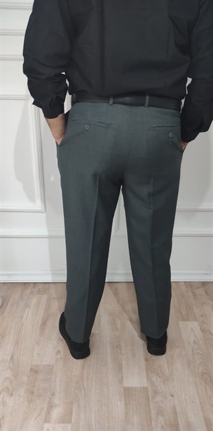 Erkek Klasik Kesim Pileli Kumaş Pantolon