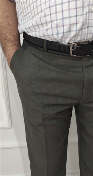 Erkek Klasik Rahat Kesim Kumaş Pantolon