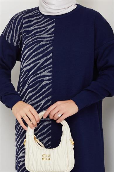 Kadın Lacivert Zebra Desenli Triko Tunik – Uzun Kol Rahat Kalıp