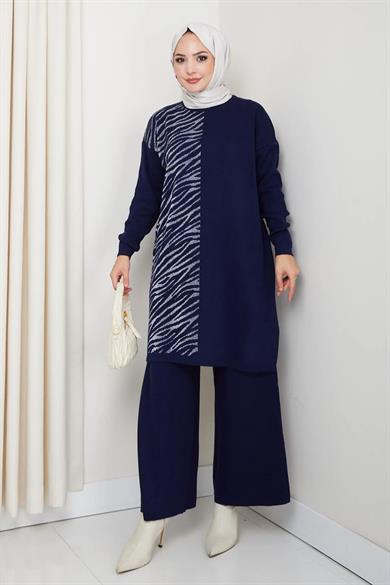 Kadın Lacivert Zebra Desenli Triko Tunik – Uzun Kol Rahat Kalıp
