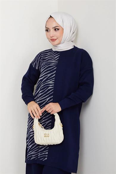 Kadın Lacivert Zebra Desenli Triko Tunik – Uzun Kol Rahat Kalıp