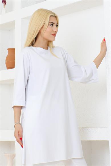 KADIN OVERSİZE RAHAT KALIP KISA KOL DÜZ BASİC YANDAN YIRTMAÇLI İÇLİK BEYAZ RENK T-SHIRT
