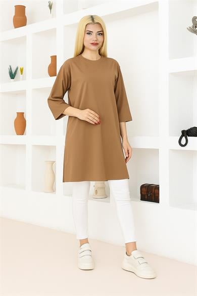 Kadın Sütlü Kahve Rengi Oversize Tunik Tişört – Yarım Kollu, Yuvarlak Yaka, Rahat Kesim