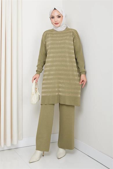 Kadın Yeşil Triko Kazak – Geometrik Simli Desenli Salaş Model