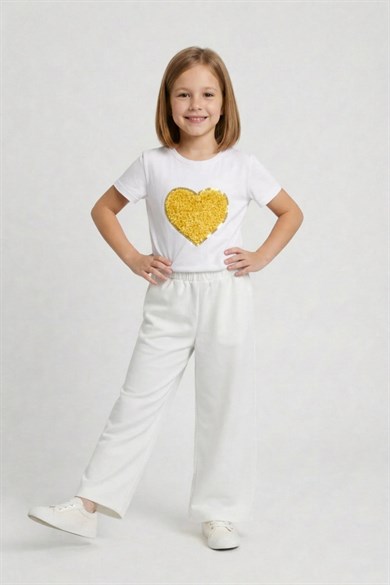 Kız Çocuk Pembe Kalp Tişört Beyaz Geniş Paça Pantolon 23 Nisan Gösteri Kıyafeti