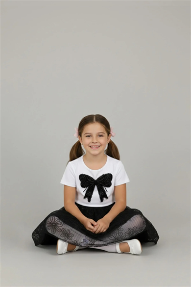Kız Çocuk Siyah Tül Etekli ve Siyah Kurdele Nakışlı Beyaz Tişört 23 Nisan 29 Ekim