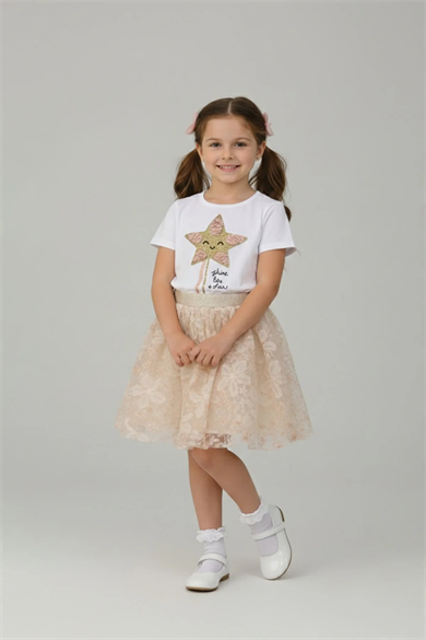 Kız Çocuk Yıldız Figürlü Pullu Tişört ve Çiçek Nakışlı Tütülü Etek Takım 23 Nisan Gösteri Kıyafeti