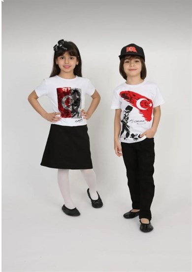 kız erkek çocuk 23 Nisan 29 Ekim 10 Kasım 19 Mayıs Gösteri Kıyafeti Desenli T-shirt Etek Takım