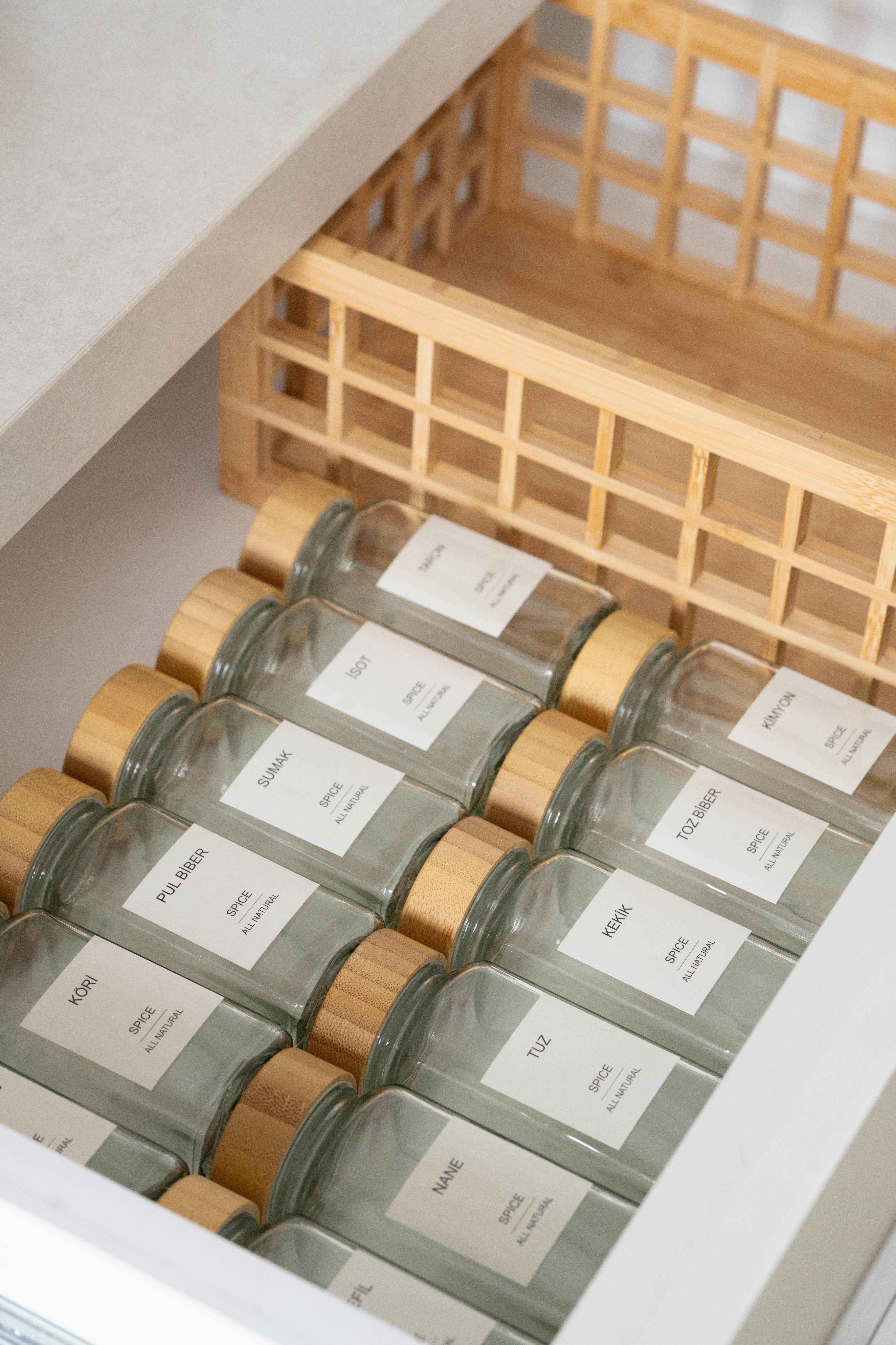 12'li Bambu Kapaklı Kare Baharatlık Seti (14adet etiket)