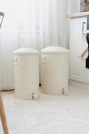 Galvaniz Krem Renk Pedallı 24 Litre Çöp Kovası