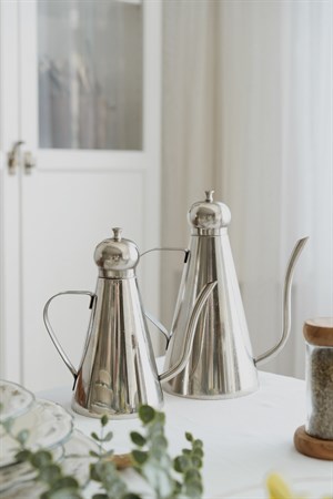 Vanessa Paslanmaz Çelik Yağdanlık (1000ml)