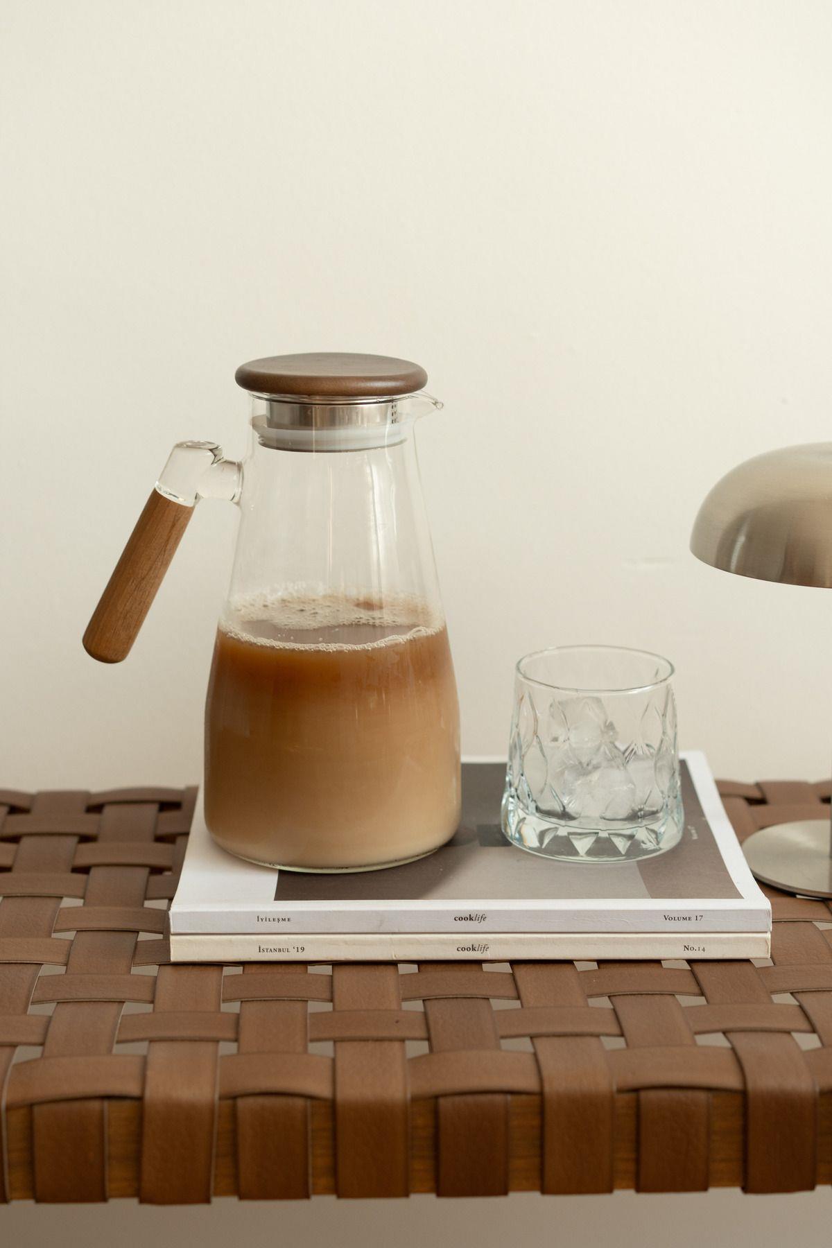 Akasya Saplı ve Kapaklı Cam Düz Sürahi / Filtre Kapak (Model 1)