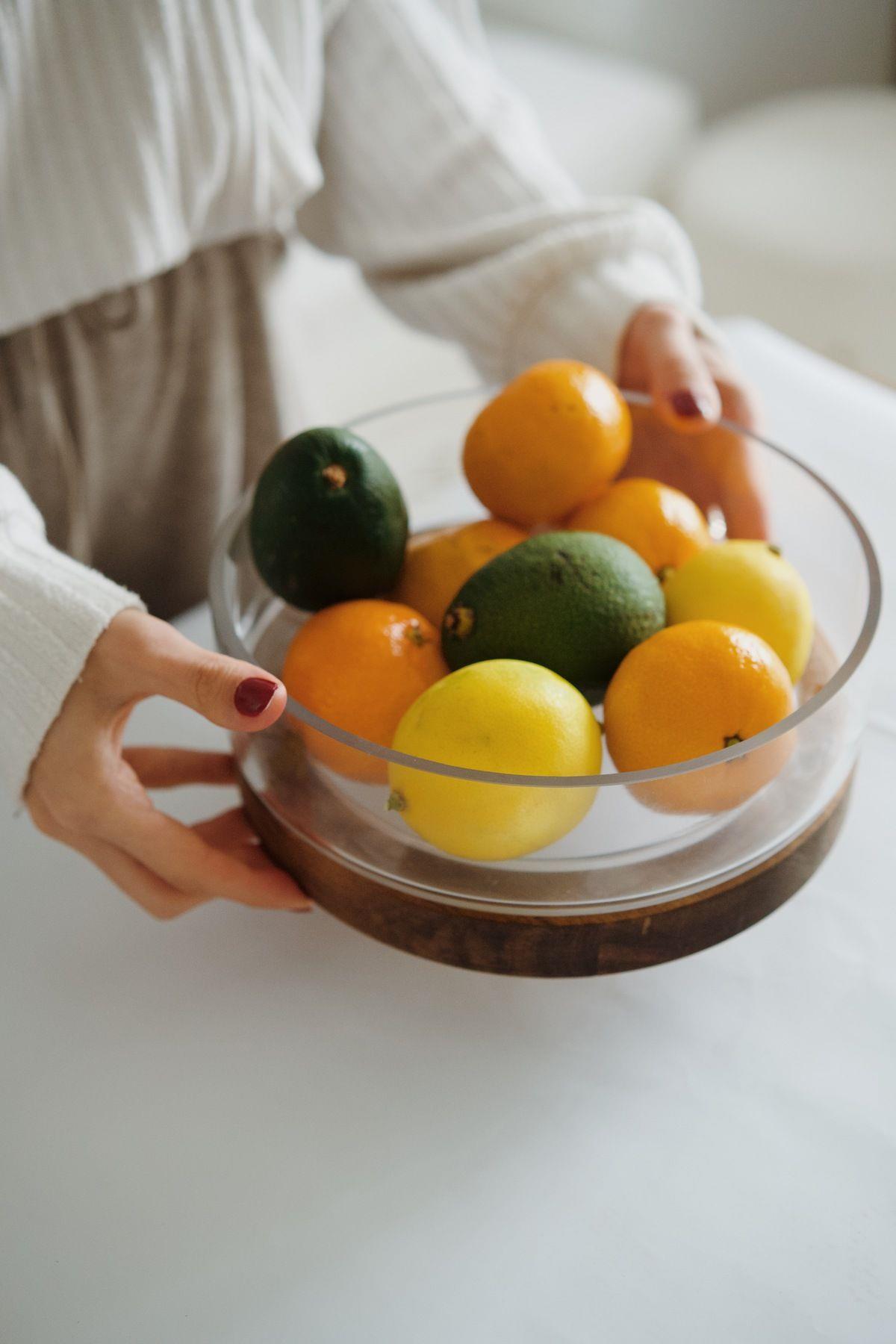 Akasya Standlı Cam Kase (22 cm)