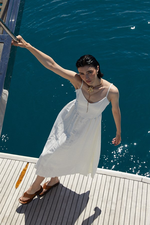 Arkadan Bağlamalı Askılı Midi Elbise Ekru