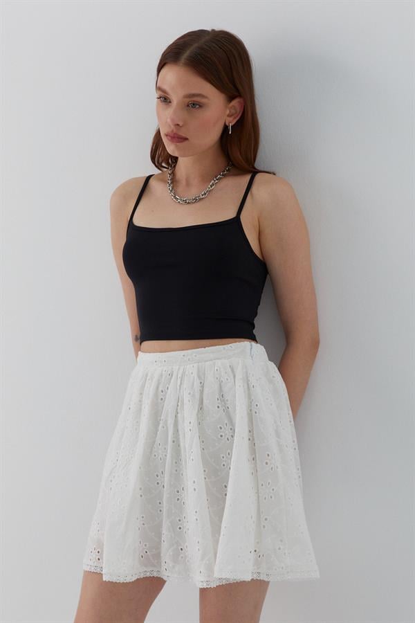 Brode Detaylı Şortlu Mini Etek Beyaz