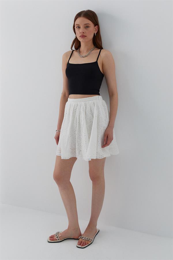 Brode Detaylı Şortlu Mini Etek Beyaz