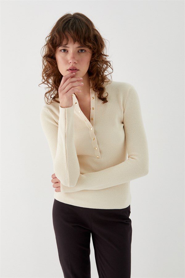 Çıtçıtlı Boğazlı Kazak Ekru