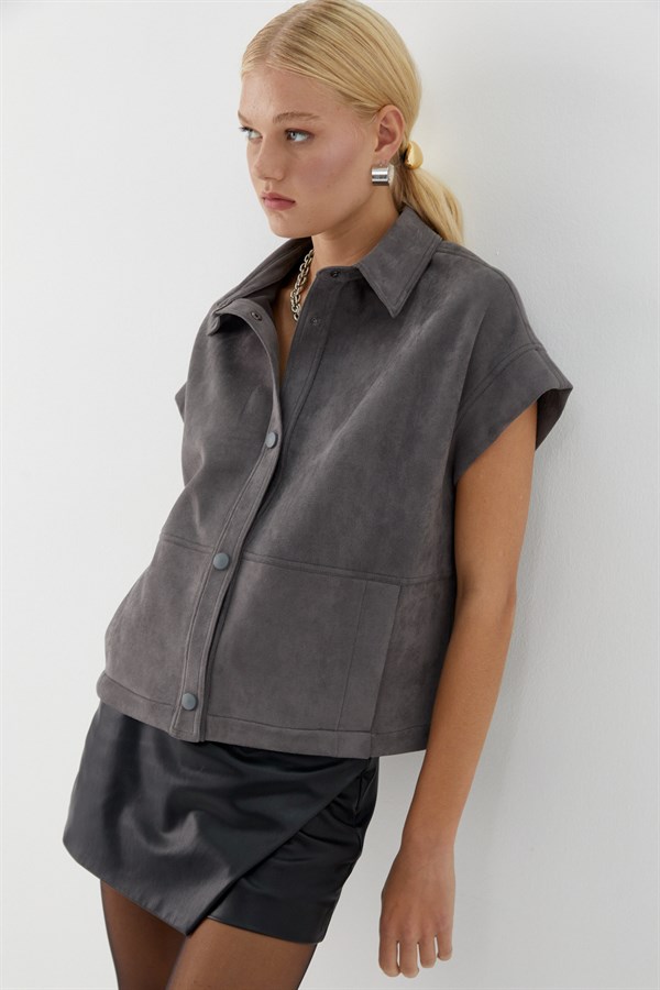 Çıtçıtlı Süet Yelek Gri