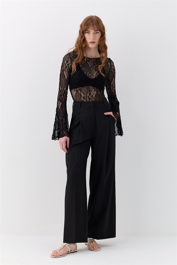 Dantel Asimetrik Romantik Kol Bluz Siyah