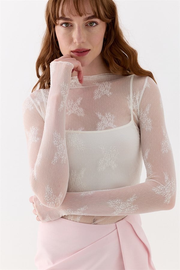 Dantelli Parmak Detaylı Body Ekru