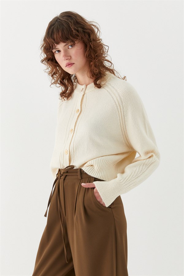 Dikiş Detaylı Triko Hırka Krem