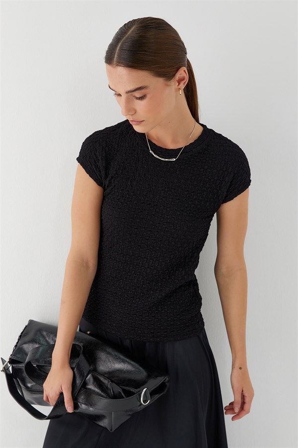 Dolgulu Bisiklet Yaka Bluz Siyah