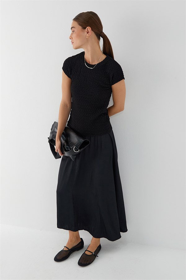 Dolgulu Bisiklet Yaka Bluz Siyah