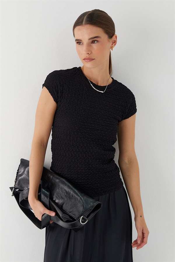 Dolgulu Bisiklet Yaka Bluz Siyah