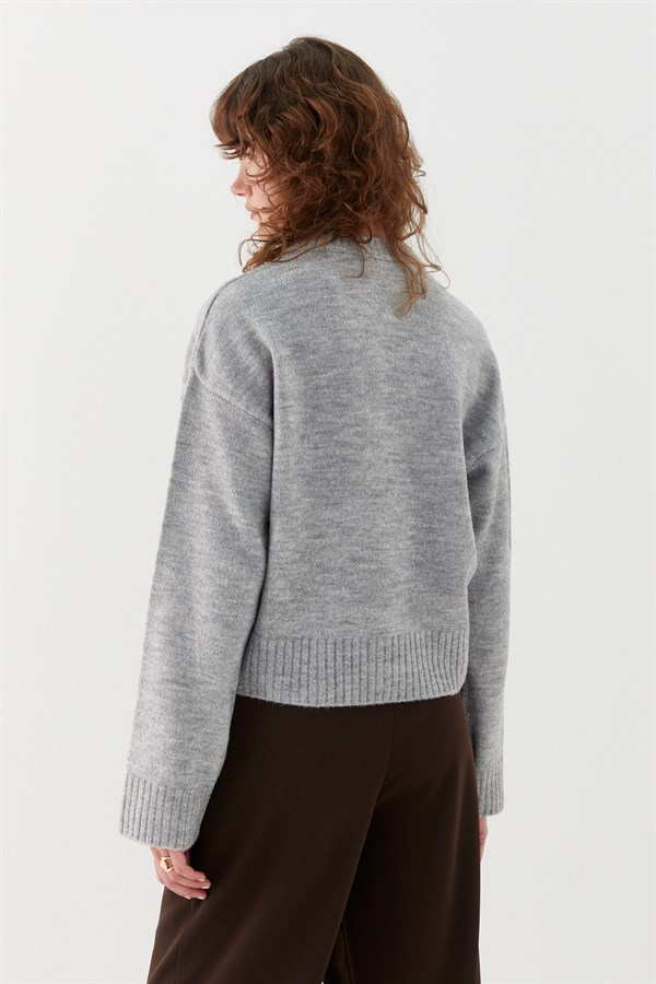 Gold Düğmeli Triko Hırka Gri