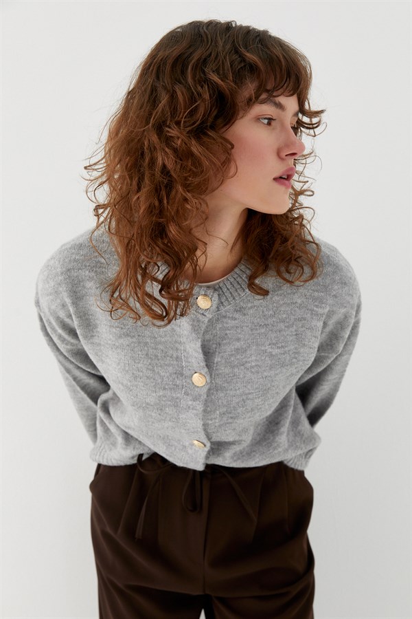 Gold Düğmeli Triko Hırka Gri