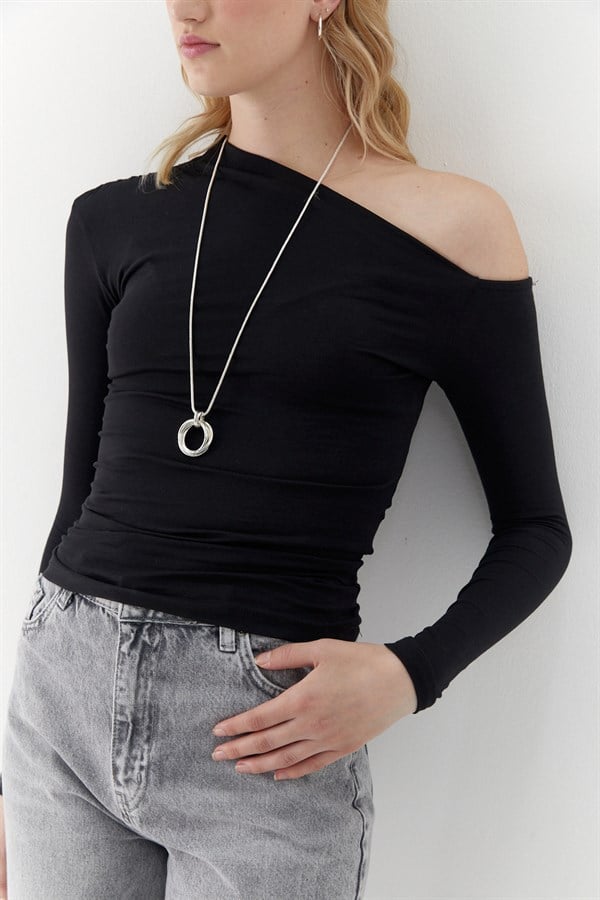 Kayık Yaka Düşük Omuz Bluz Siyah