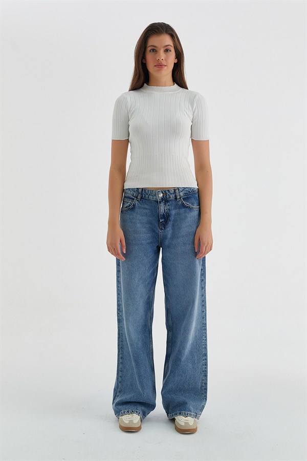 Kısa Kollu Fitilli Triko Kazak Beyaz