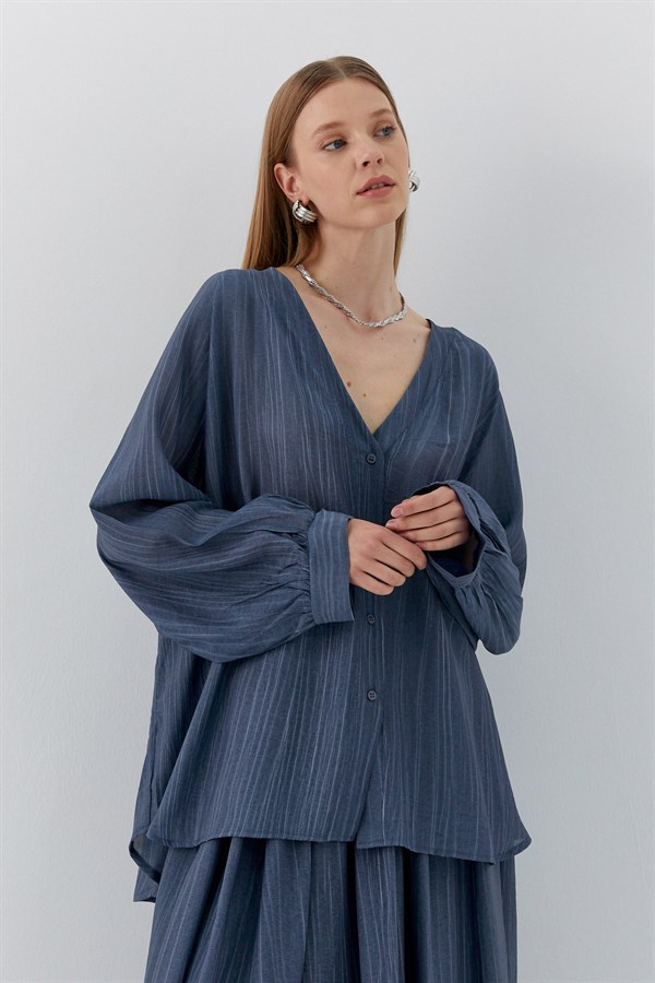 Oversize V Yaka Gömlek İndigo