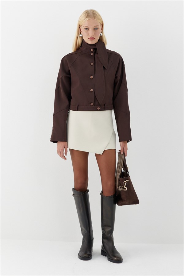 Yaka Detaylı Kısa Ceket Kahverengi