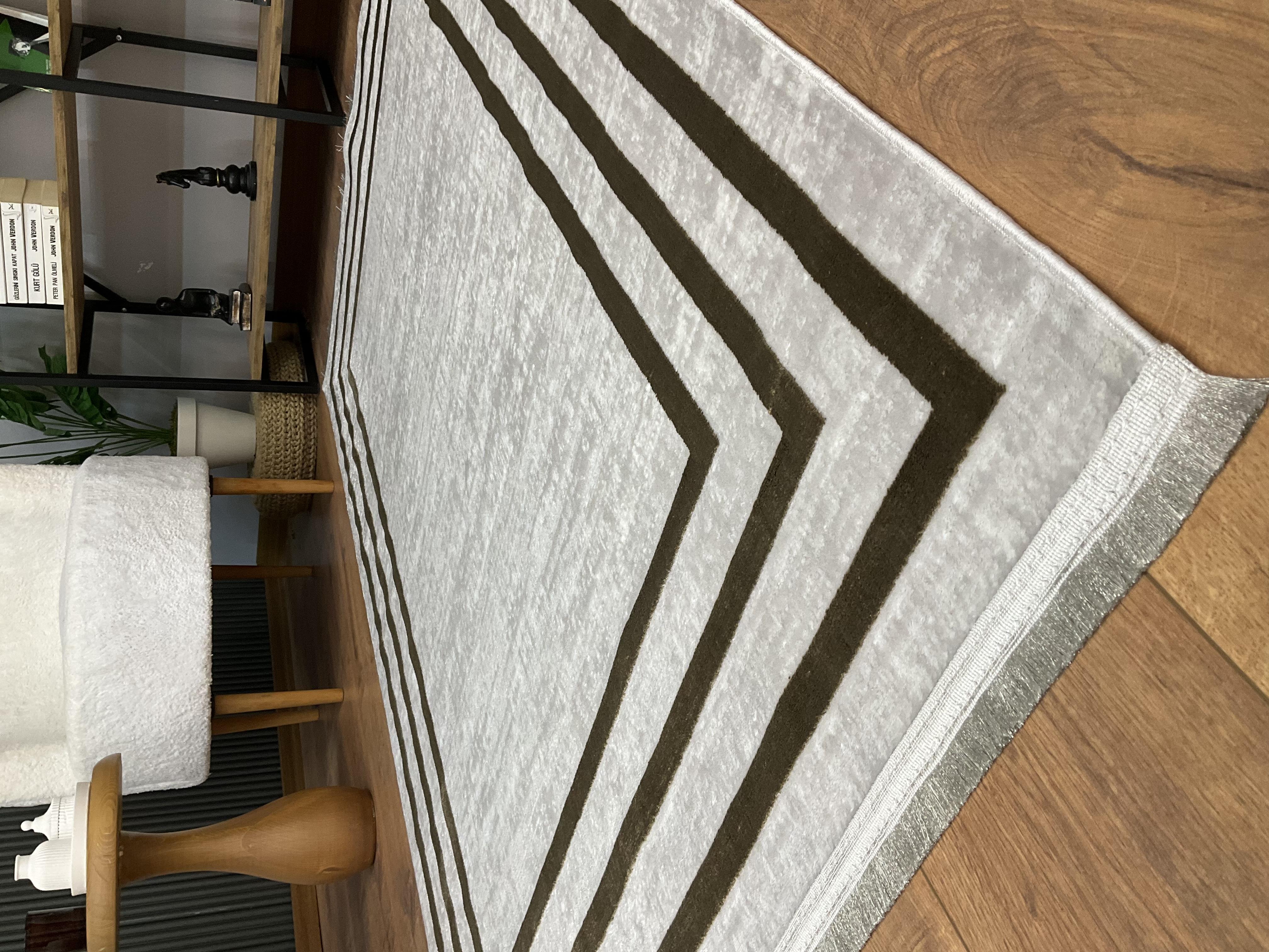 TİCİMAXSARAZ HALIÇerçeve Model Bambu Yıkanabilir Parlak Halı Kahve Çizgi