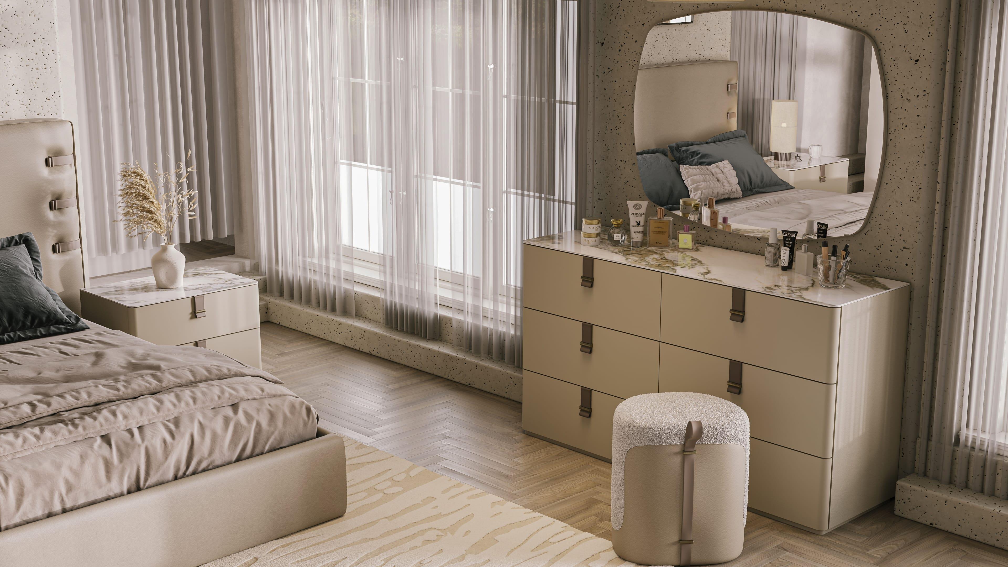 Letra Aynalı Makyajlık