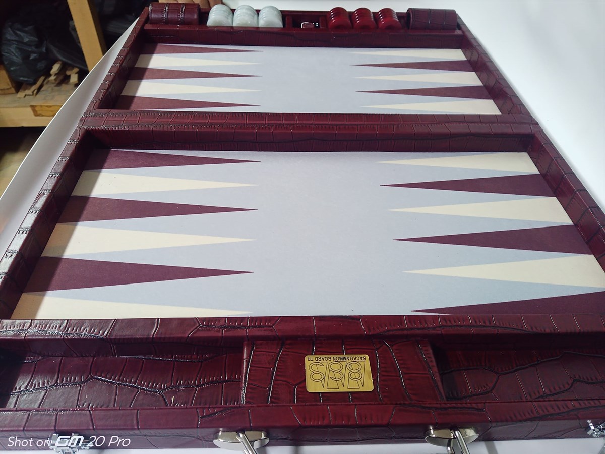 Bordo-Beyaz-Gri Uçgen Suni Deri Kaplamalı El Yapımı Tavla 