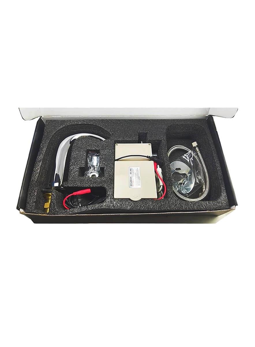 Delta Çift Su Girişli Fotoselli Elektrikli ve Pilli Lavabo Bataryası