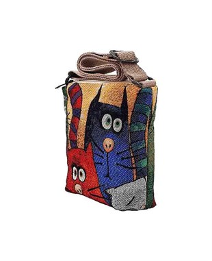 Sevecen Hayvan Desenli Goblen Dokuma Postacı Çantası