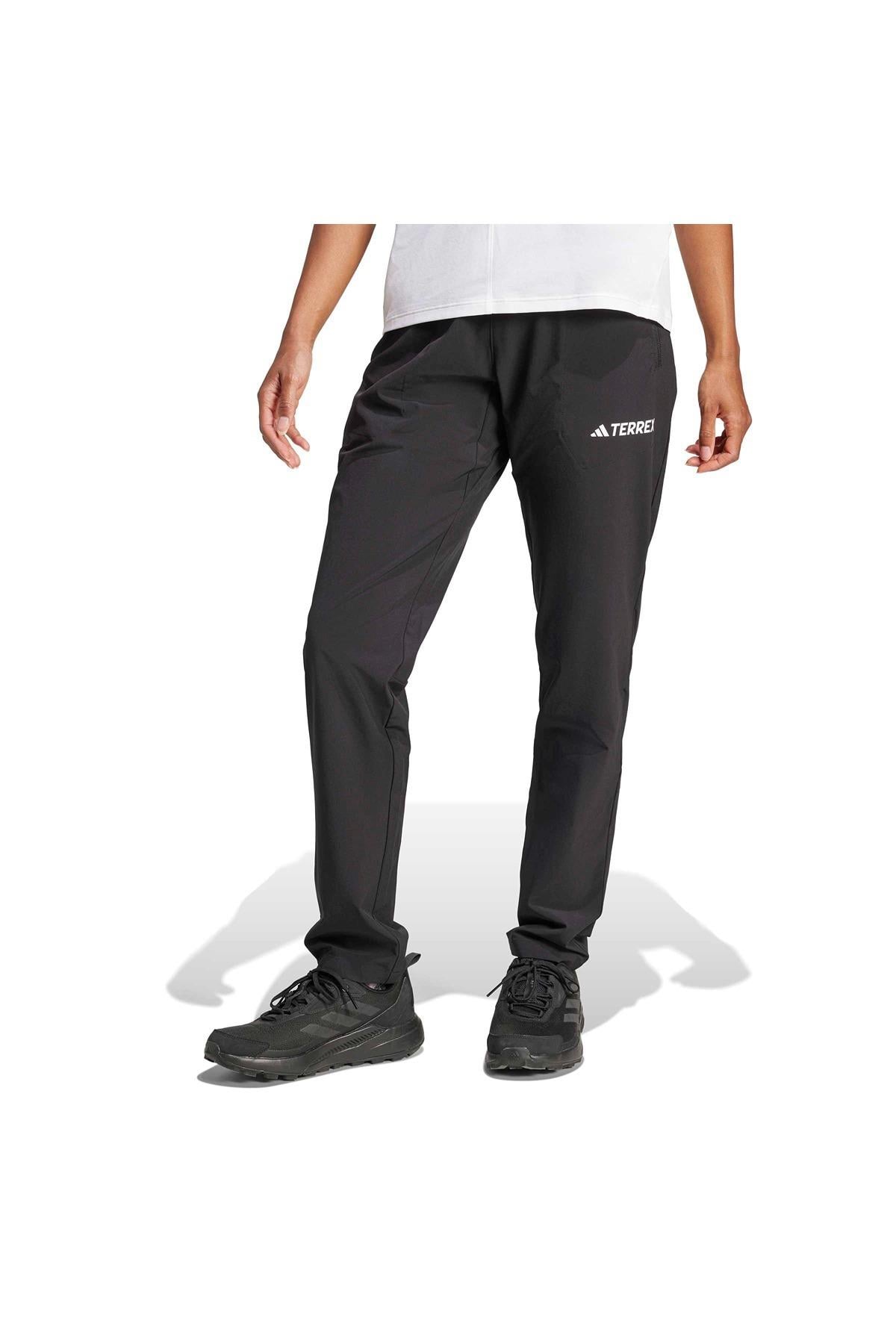 adidas  Kadın  Siyah  Eşofman Altı W MT ESS PANTS JP0806